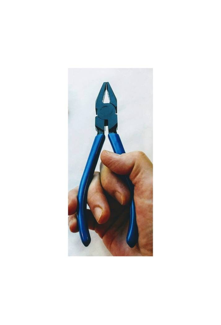 Stained Glass Pliers, for breaking glass along score. Sturdy metal with blue coated handles. Free shipping.
