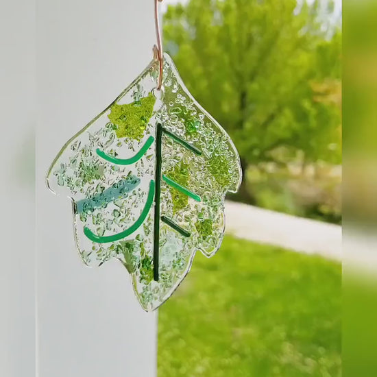 Leaf Suncatchers, Set of 2. Kiln Fused Green, Clear Crushed Glass. Rounded & Slender Leaves. Handmade Glass Art, Nature Inspired Home Decor.