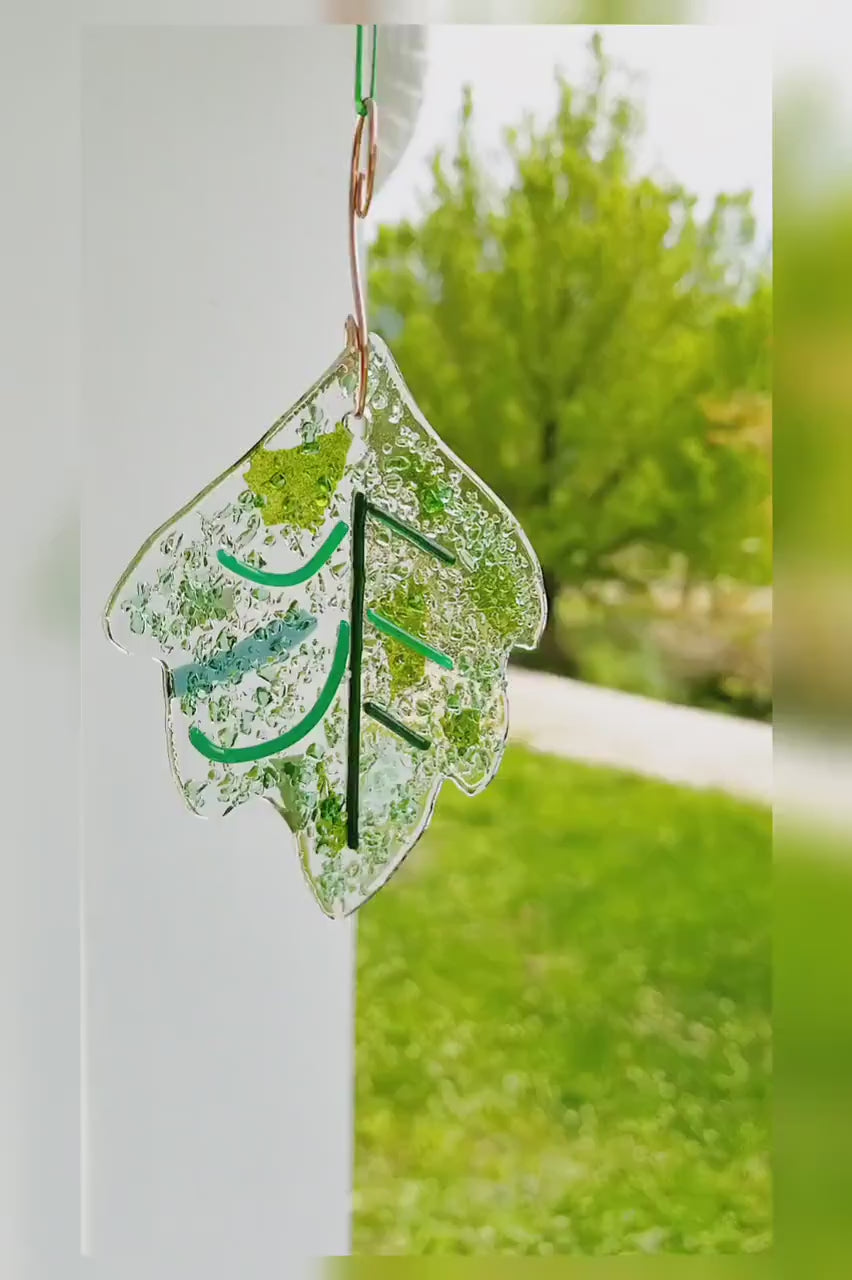 Leaf Suncatchers, Set of 2. Kiln Fused Green, Clear Crushed Glass. Rounded & Slender Leaves. Handmade Glass Art, Nature Inspired Home Decor.