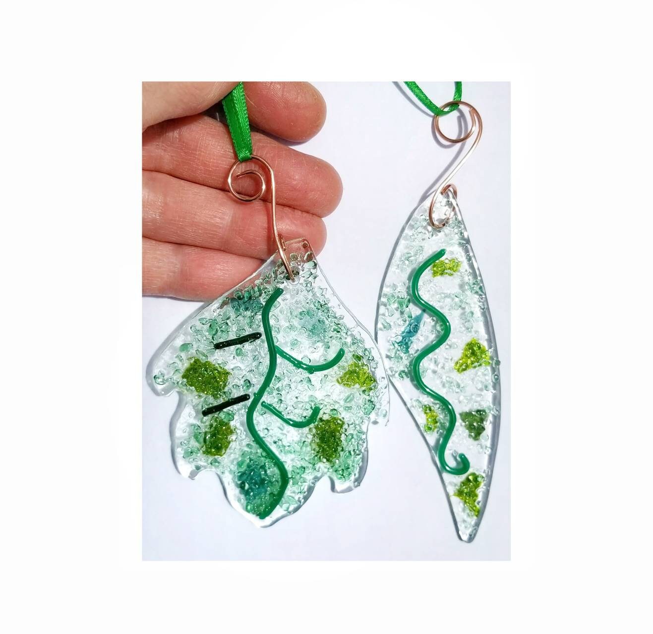 Leaf Suncatchers, Set of 2. Kiln Fused Green, Clear Crushed Glass. Rounded & Slender Leaves. Handmade Glass Art, Nature Inspired Home Decor.
