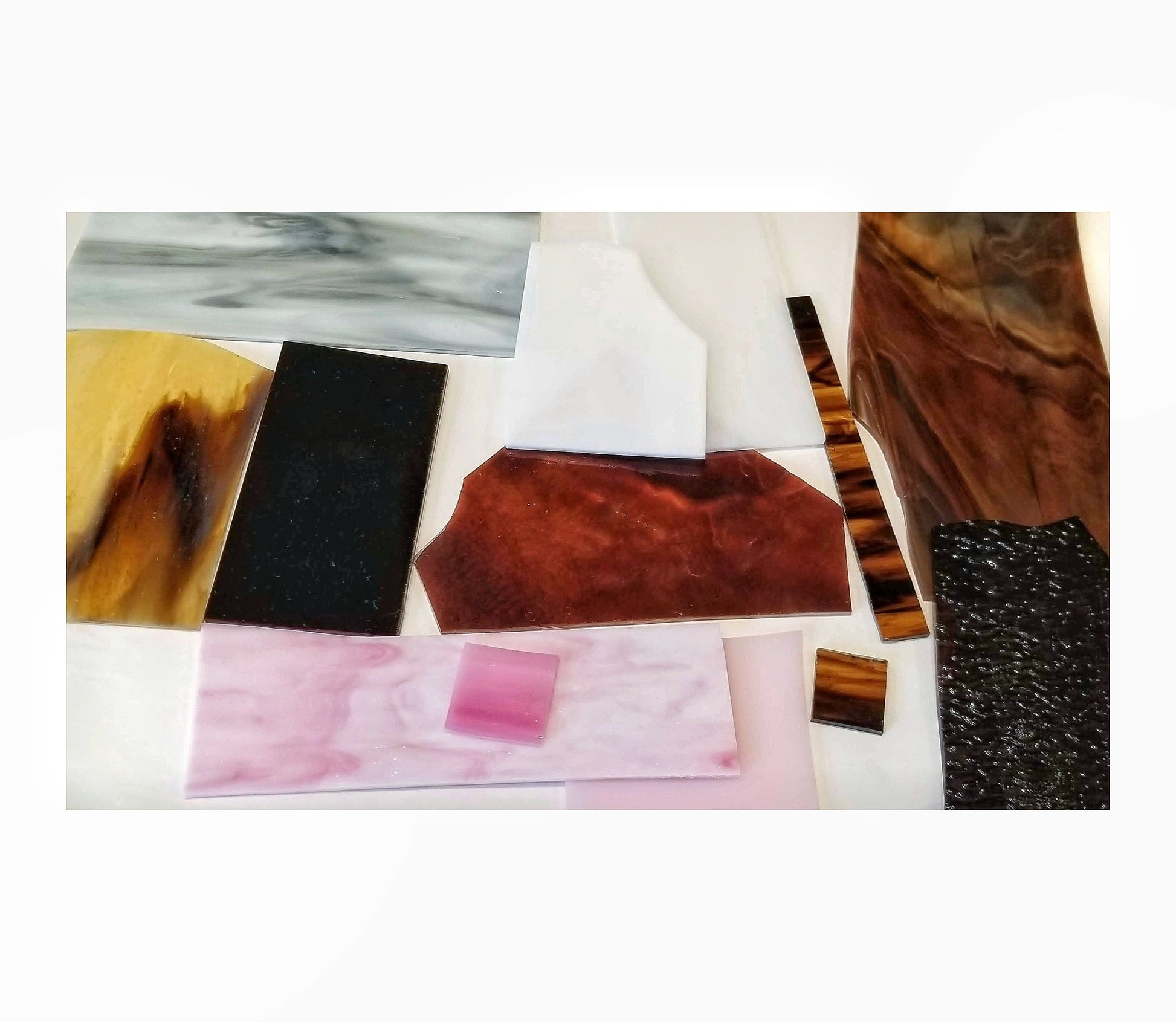 Stained Glass Pieces, Mosaic Art. Color Pack for Earth Tone Themes & Pet Portraiture. Wispy, Streaky. Pretty for Glass on Glass.
